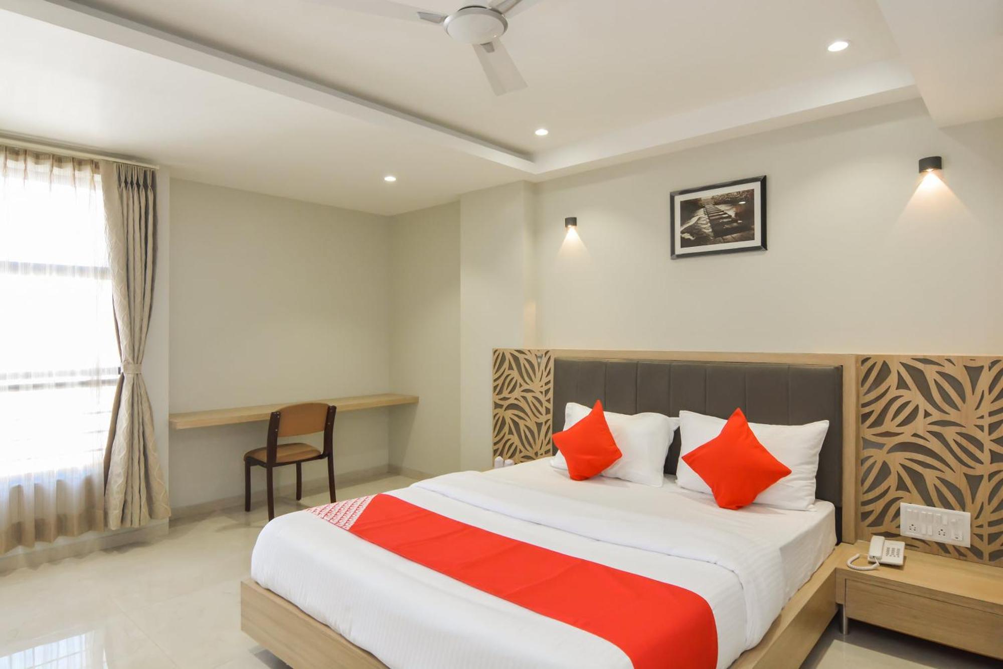 Hotel O Season Choice Ширди Экстерьер фото