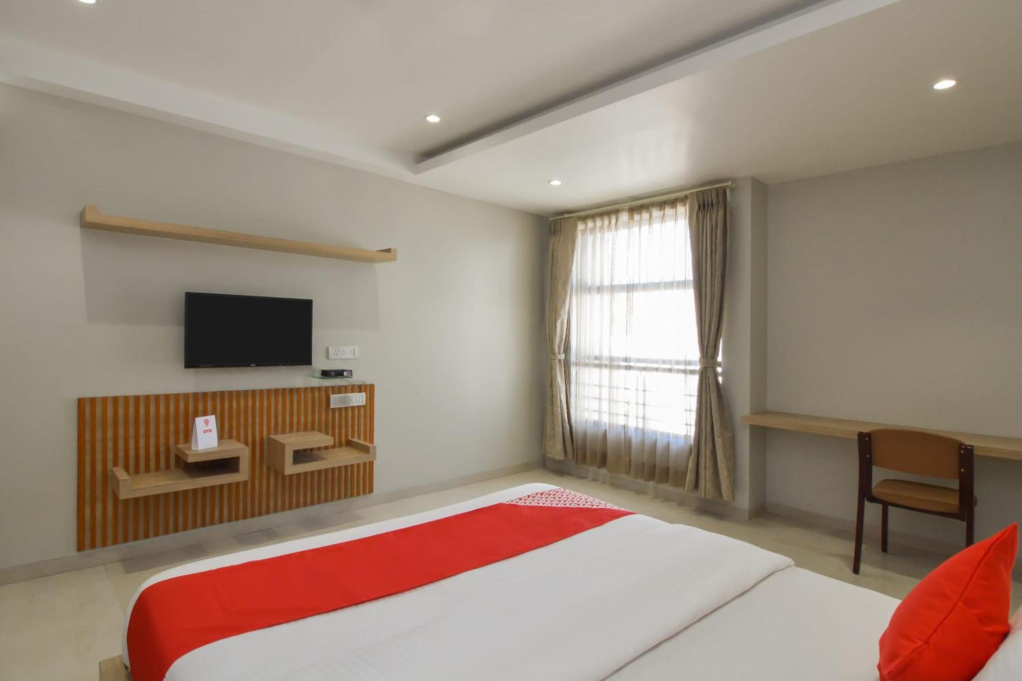 Hotel O Season Choice Ширди Экстерьер фото